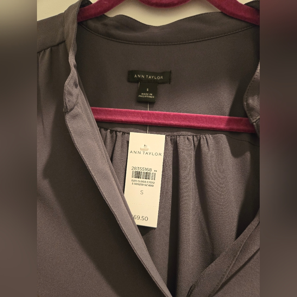 NWT Ann Taylor Womens Gray Button Down Long Sleeves Shirt - Picture 2 of 5